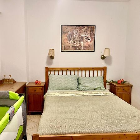 Apartamento Tradiotional House Metamorfosi  Exterior foto