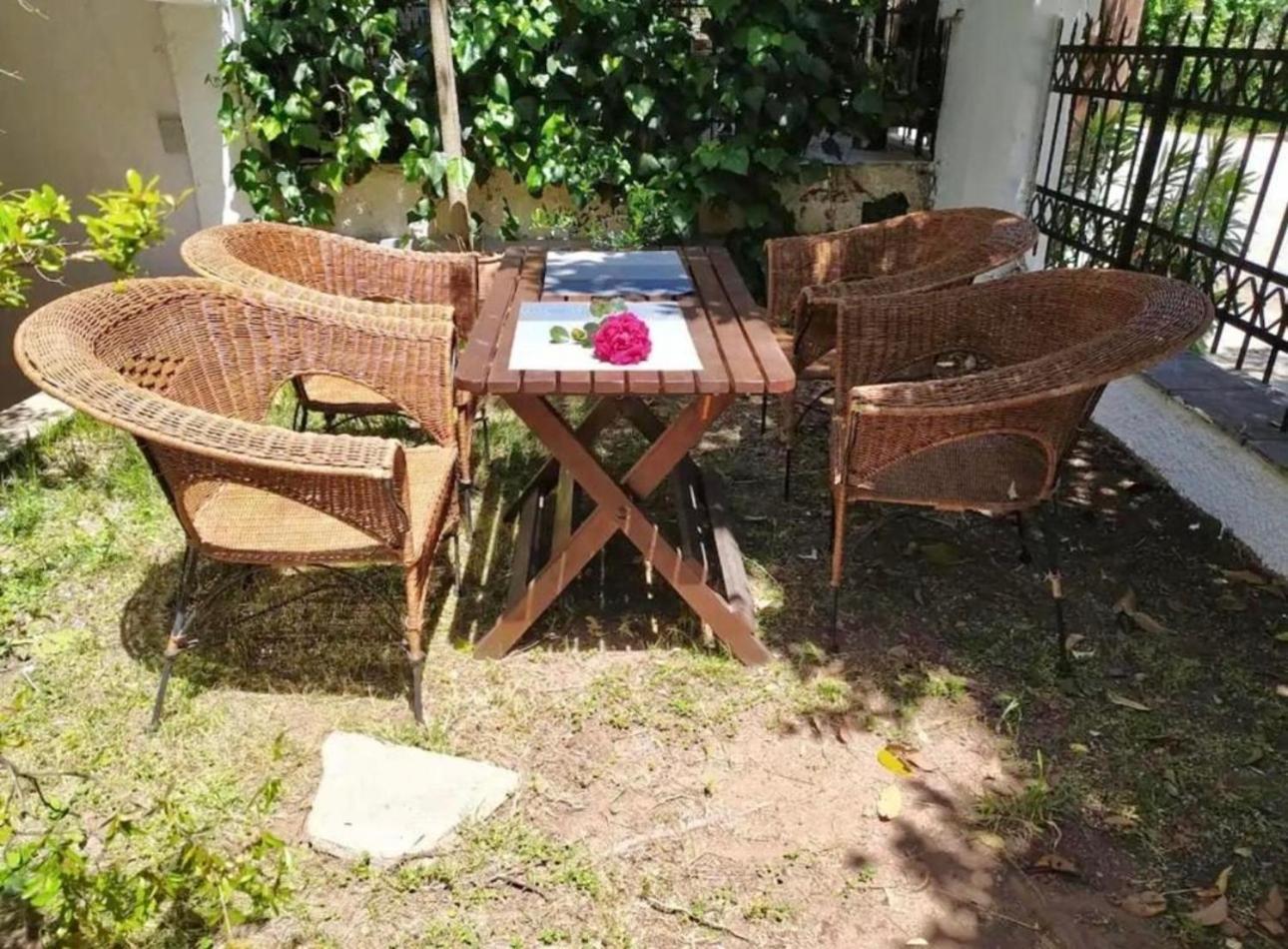 Apartamento Tradiotional House Metamorfosi  Exterior foto